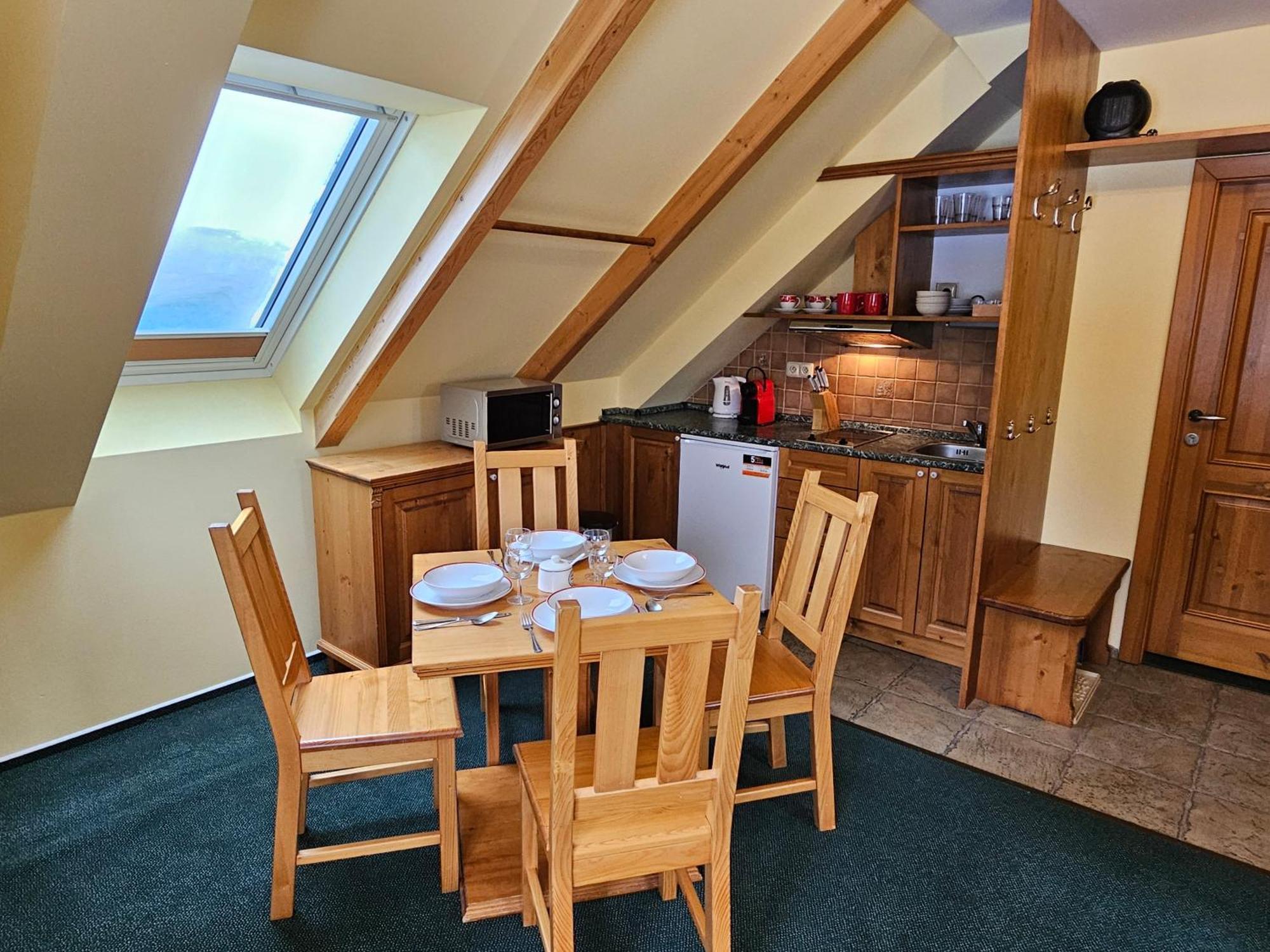 Happy House Apartments & Sauna Špindlerŭv Mlýn Εξωτερικό φωτογραφία